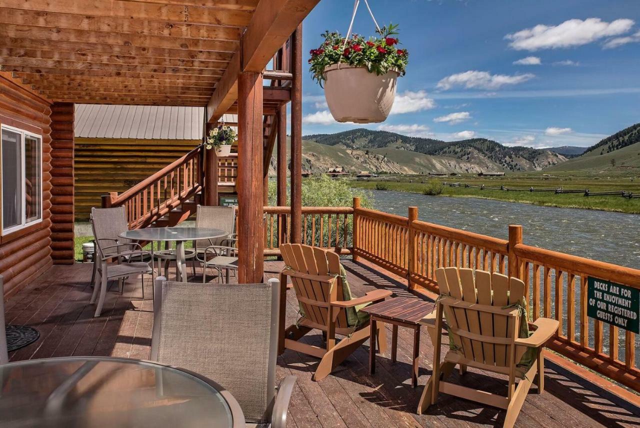 Redfish Riverside Inn Stanley Buitenkant foto