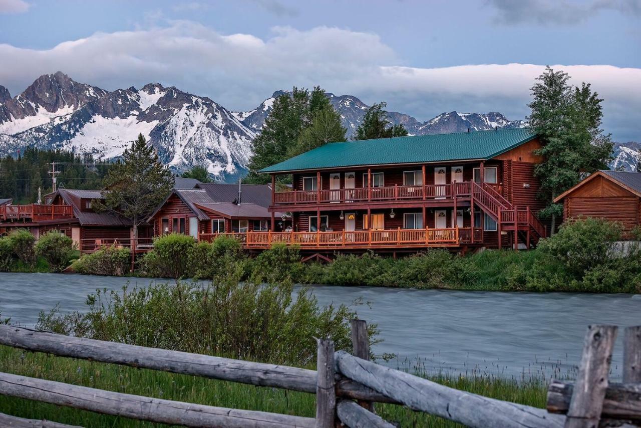 Redfish Riverside Inn Stanley Buitenkant foto